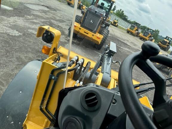 544 G-TIER WHEEL LOADER - Cab w/ AC, EH Joystick Controls; 20.5 Tires, Radials; General Purpose Bkt; Options: Rear Camera, Ride Control