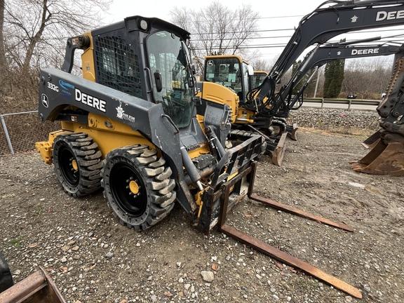 332G SKID STEER LOADER BASE - Cab w/ AC, ISO Pattern, EH Joystick Controls, Hi-Flo; Ride Control; Self-Leveling; Forks; Beefy Baby Tires