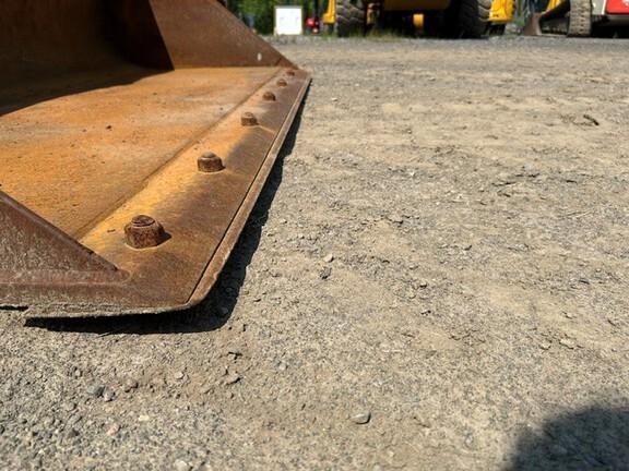 318G SKID STEER LOADER BASE - Cab w/ AC, EH Joystick Controls, Air Ride Seat; 2 Speed; Self-Leveling; Beefy Baby Tires; General Purpose Bkt