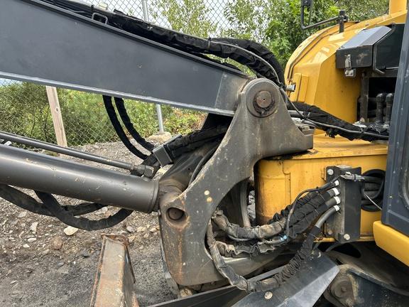 2019 John Deere 85G EXC - Cab w/ AC; Rubber Pads; 18" Pads; Aux Hydraulics, Coupler; 24" Bucket; w/ Blade