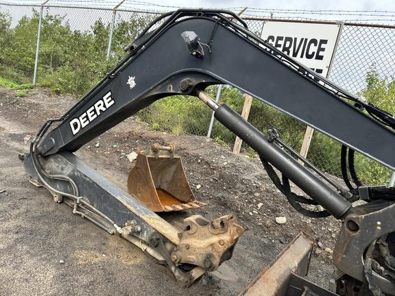2019 John Deere 85G EXC - Cab w/ AC; Rubber Pads; 18" Pads; Aux Hydraulics, Coupler; 24" Bucket; w/ Blade