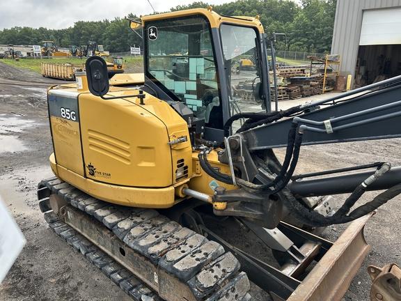 2019 John Deere 85G EXC - Cab w/ AC; Rubber Pads; 18" Pads; Aux Hydraulics, Coupler; 24" Bucket; w/ Blade
