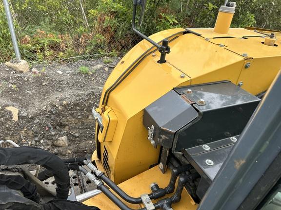 2019 John Deere 85G EXC - Cab w/ AC; Rubber Pads; 18" Pads; Aux Hydraulics, Coupler; 24" Bucket; w/ Blade