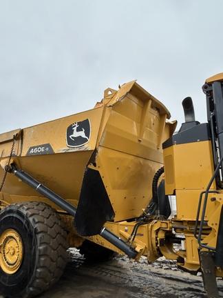 John Deere 460E-II ARTICULATED DUMP TRUCK, Cab w/ AC; 46 Ton; 4X4; Tailgate