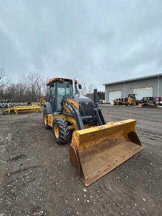 John Deere 310HL BACKHOE LOADER, Cab w/ AC, Pilot Controls; 4X4, Ride Control; Extendible Dipper; Aux Hydraulics, Quick Coupler, Thumb; General Purpose Bkt, 24" Bucket; 17.5 Tires