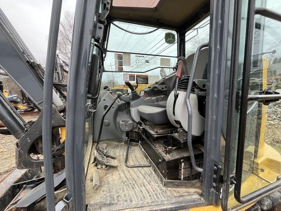 2019 John Deere 85G EXC - Cab w/ AC; Rubber Pads; 18" Pads; Aux Hydraulics, Coupler; 24" Bucket; w/ Blade