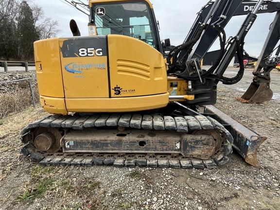 2019 John Deere 85G EXC - Cab w/ AC; Rubber Pads; 18" Pads; Aux Hydraulics, Coupler; 24" Bucket; w/ Blade