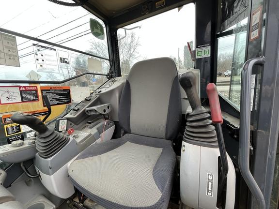 2019 John Deere 85G EXC - Cab w/ AC; Rubber Pads; 18" Pads; Aux Hydraulics, Coupler; 24" Bucket; w/ Blade