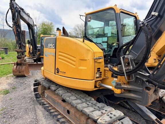 2019 John Deere 85G EXC - Cab w/ AC; Rubber Pads; 18" Pads; Aux Hydraulics, Coupler; 24" Bucket; w/ Blade