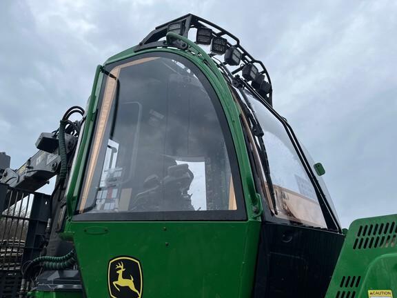 1510G FORWARDER - Cab w/ AC; 8x8; Stacking Blade