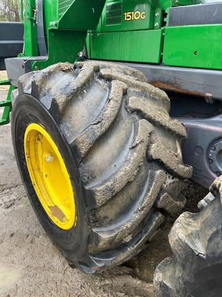 1510G FORWARDER - Cab w/ AC; 8x8; Stacking Blade
