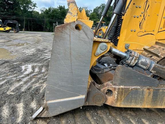 2019 John Deere 1050K, Cab w/ AC; 24" Pads; Semi-U Blade, 3.96 m (156 in.) Blade; Ripper