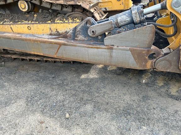 2019 John Deere 1050K, Cab w/ AC; 24" Pads; Semi-U Blade, 3.96 m (156 in.) Blade; Ripper