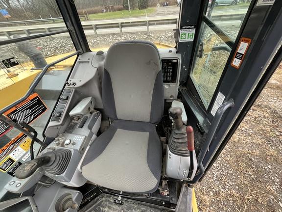2019 John Deere 85G EXC - Cab w/ AC; Rubber Pads; 18" Pads; Aux Hydraulics, Coupler; 24" Bucket; w/ Blade