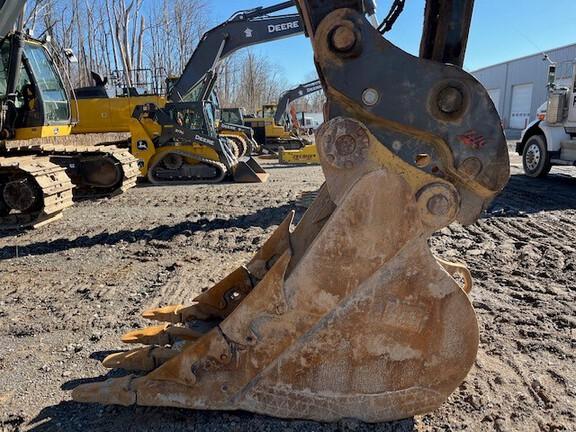 300GLC EXCAVATOR BASE - Cab w/ AC, Cntrl Pattern Select; Long Arm; Wide Pads; 32" Pads; Coupler; w/ Bucket