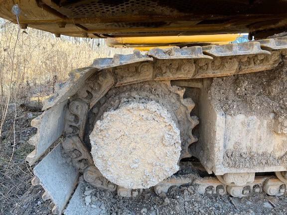 300GLC EXCAVATOR BASE - Cab w/ AC, Cntrl Pattern Select; Long Arm; Wide Pads; 32" Pads; Coupler; w/ Bucket