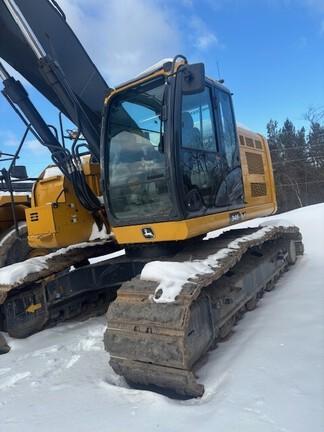 345 P EXCAVATOR - Cab w/ AC; 32" Pads; Coupler; Less Bucket
