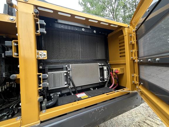 XCMG XE360U - Cab w/ AC; w/ Bucket; Options: Camera