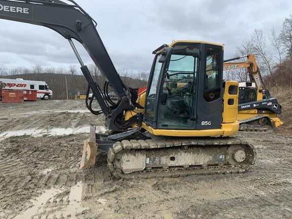 85G EXC W/AUX HYD - Cab w/ AC; 18" Pads; Blade, Coupler, Hydraulic Thumb; w/ Bucket
