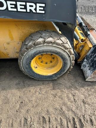 320G SKID STEER LOADER BASE - Cab w/ AC, Air Ride Seat, Hi-Flo; Ride Control, 2 Speed; Self-Leveling; Beefy Baby Tires; General Purpose Bkt