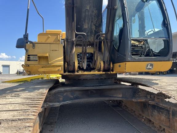 450DLC BASE EXCAVATOR - Cab w/ AC; 36" Pads; w/ Bucket