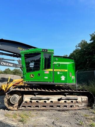 853MH HARVESTER - Cab w/ AC, Peaked Skylight; Standard Track; Saw