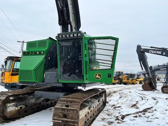 853MH HARVESTER - Cab w/ AC, Peaked Skylight; Standard Track; Saw