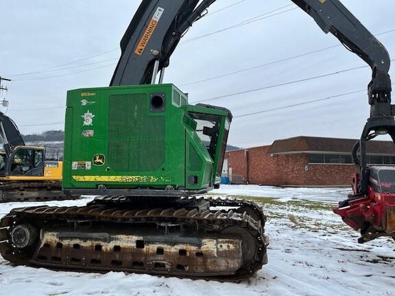 853MH HARVESTER - Cab w/ AC, Peaked Skylight; Standard Track; Saw