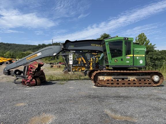 853MH HARVESTER - Cab w/ AC, Peaked Skylight; Standard Track; Saw