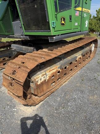 853MH HARVESTER - Cab w/ AC, Peaked Skylight; Standard Track; Saw