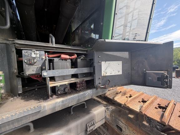 853MH HARVESTER - Cab w/ AC, Peaked Skylight; Standard Track; Saw
