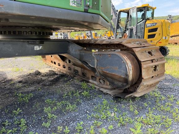 853MH HARVESTER - Cab w/ AC, Peaked Skylight; Standard Track; Saw