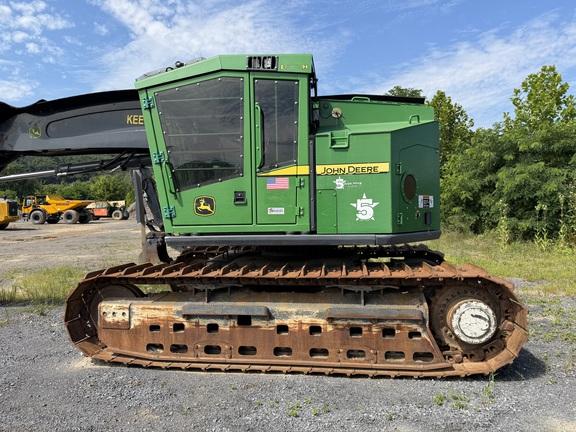 853MH HARVESTER - Cab w/ AC, Peaked Skylight; Standard Track; Saw