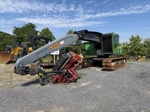 853MH HARVESTER - Cab w/ AC, Peaked Skylight; Standard Track; Saw