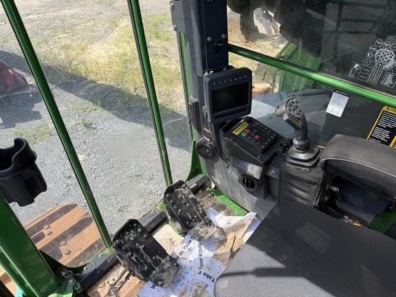 853MH HARVESTER - Cab w/ AC, Peaked Skylight; Standard Track; Saw