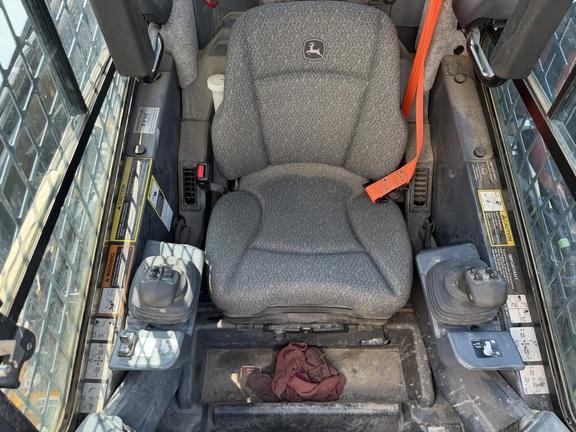 333G COMPACT TRACK LDR - Cab w/ AC, ISO Pattern, EH Joystick Controls, Hi-Flo; Ride Control, 2 Speed; Self-Leveling; Other; Rubber Tracks; General Purpose Bkt; Reversing Fan