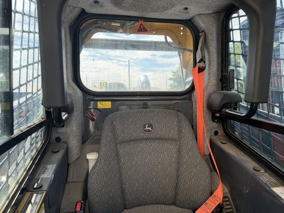 333G COMPACT TRACK LDR - Cab w/ AC, ISO Pattern, EH Joystick Controls, Hi-Flo; Ride Control, 2 Speed; Self-Leveling; Other; Rubber Tracks; General Purpose Bkt; Reversing Fan