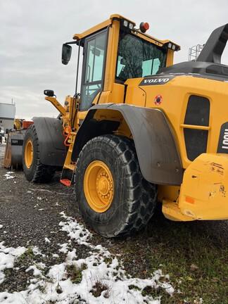 VOLVO L90H 4WD LOADER - Cab w/ AC, EH Joystick Controls; Aux Hydraulics, Quick Coupler; Ride Control, Dual Diff Locks; 20.5 Tires; General Purpose Bkt