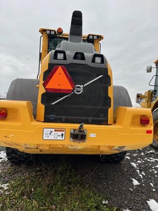 VOLVO L90H 4WD LOADER - Cab w/ AC, EH Joystick Controls; Aux Hydraulics, Quick Coupler; Ride Control, Dual Diff Locks; 20.5 Tires; General Purpose Bkt