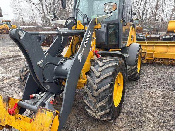 304 G FOUR WHL DRIVE LOADER - Cab w/ AC; General Purpose Bkt; 405/70R20 Tires; Options: Ride Control