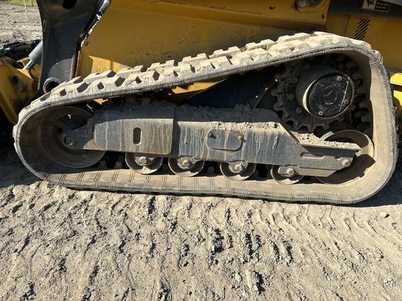 325G COMPACT TRACK LDR BASE - Cab w/ AC, ISO Pattern, EH Joystick Controls, Hi-Flo; Ride Control, 2 Speed; Self-Leveling; Rubber Tracks; 78" Bucket