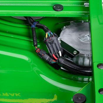 Mower deck motor connectors