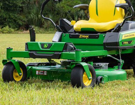 Deep flat-top mower deck