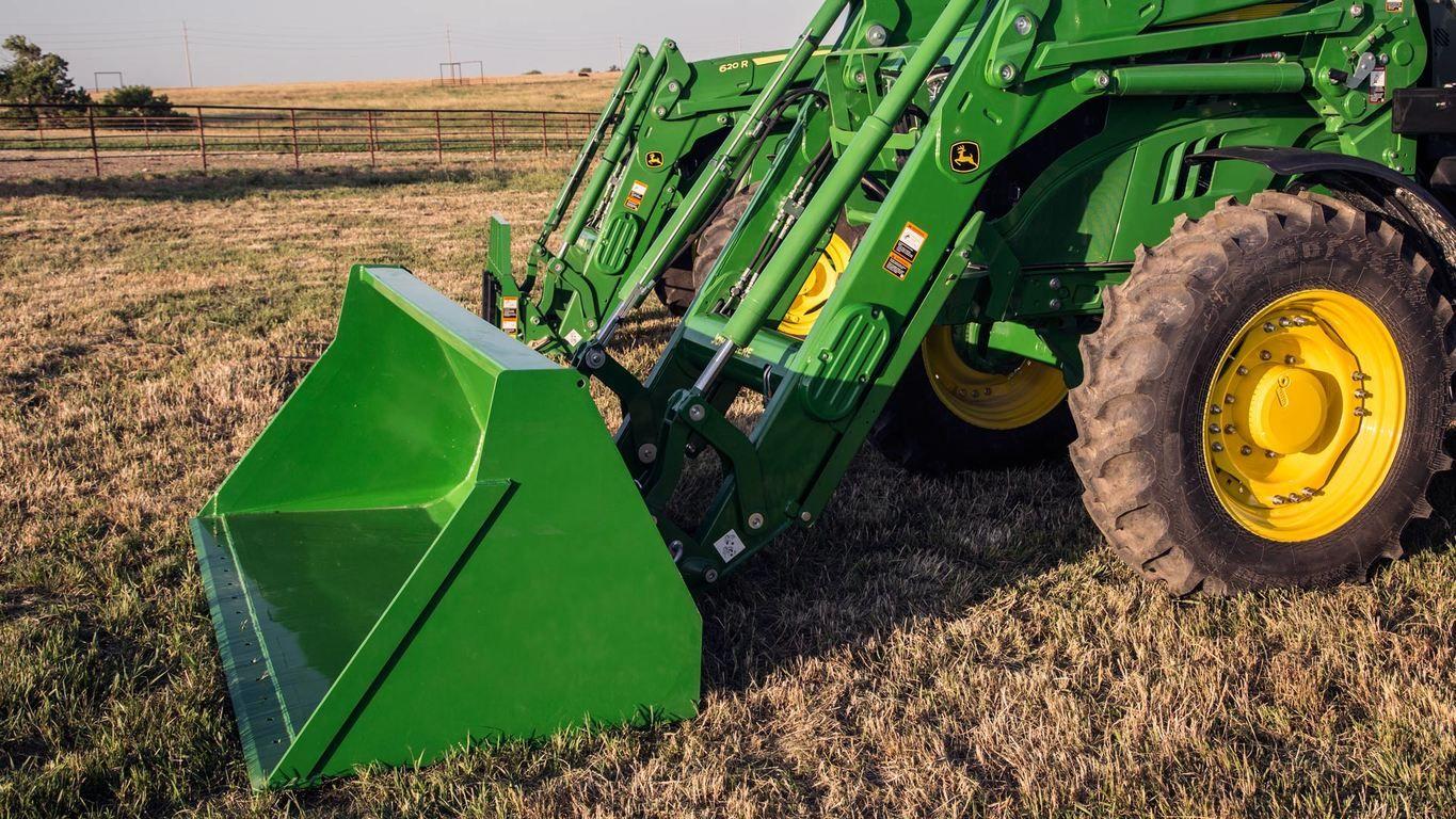 660R loader in a field.