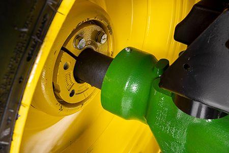 Additional flexibility with bar axle on 5M adds to rear axle offerings