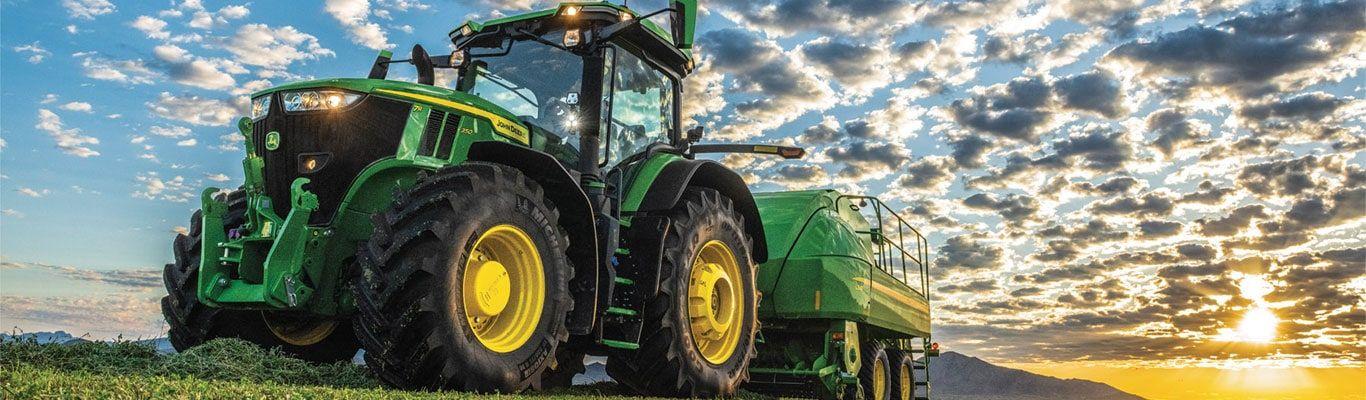 7 Series Row Crop Tractors