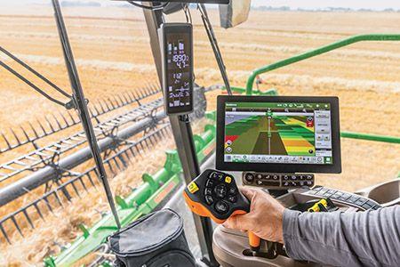 Realtime constituent information during harvest on the Gen 4/G5 combine display
