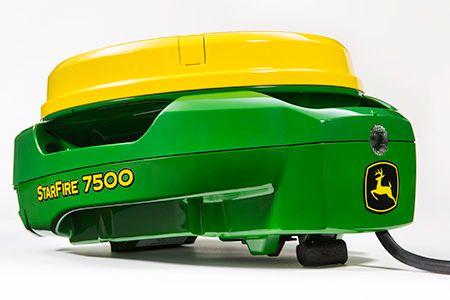 StarFire™ 7500 Universal Receiver available on John Deere sprayers