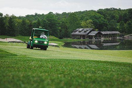 John Deere mRTK Signal enables precision navigation throughout a golf course