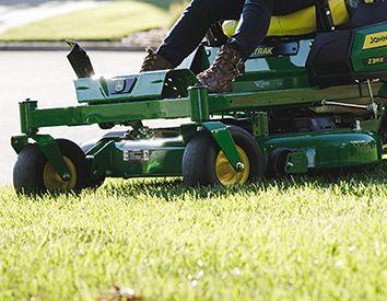 Accel Deep™ Mower Deck